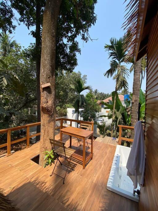 Mangifera Treehouse-Elixir Beach Farm-Jacuzzi-Cozy Villa Alibag Exterior photo