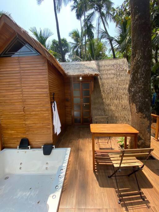 Mangifera Treehouse-Elixir Beach Farm-Jacuzzi-Cozy Villa Alibag Exterior photo